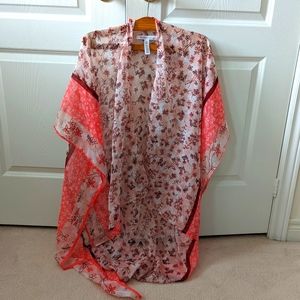 BCBGeneration Floral Kimono